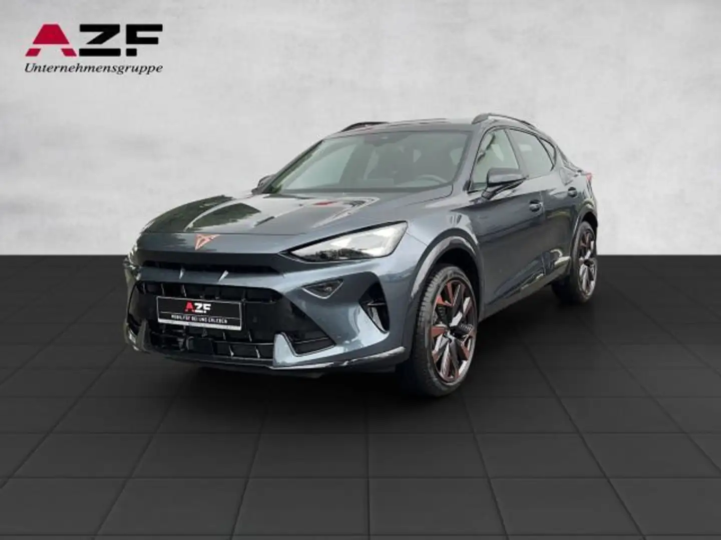 CUPRA Formentor 1.5 eTSI 7-Gang-DSG+Sennh+Pure+Edge Grau - 2