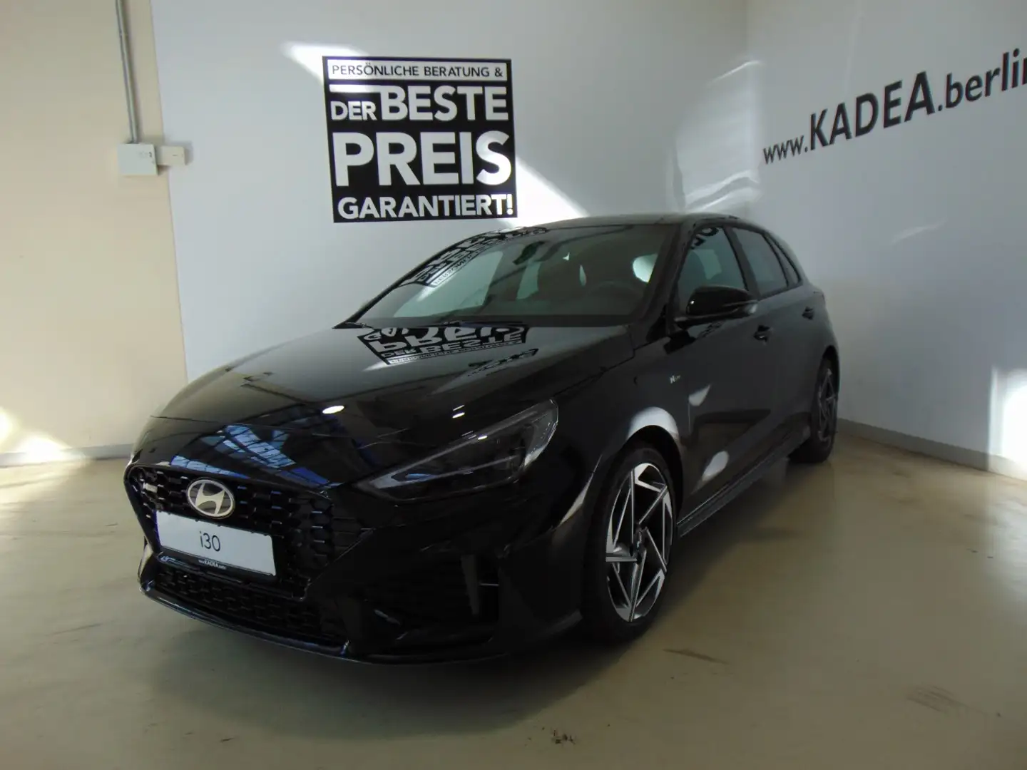 Hyundai i30 1.5 T-GDI N Line ACC+LED+Navi+Pano+SD+SHZ Schwarz - 2