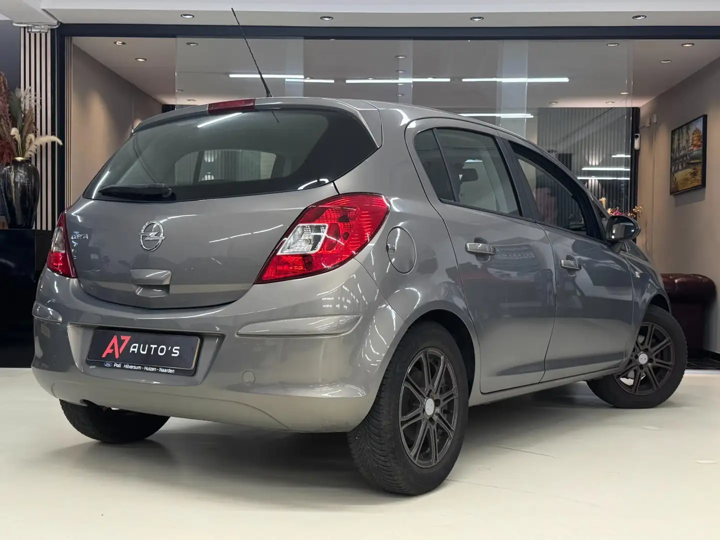 Opel Corsa 1.2-16V Anniversary Edition Airco /Cruise control Bruin - 2