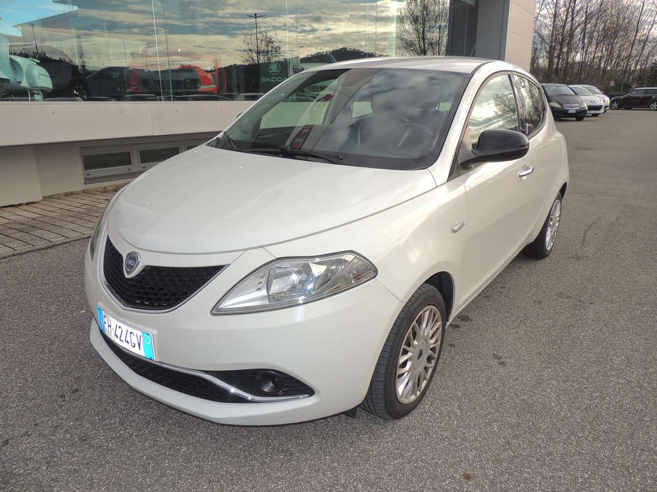 Lancia Ypsilon Ypsilon  1.2 Opening edition 69cv