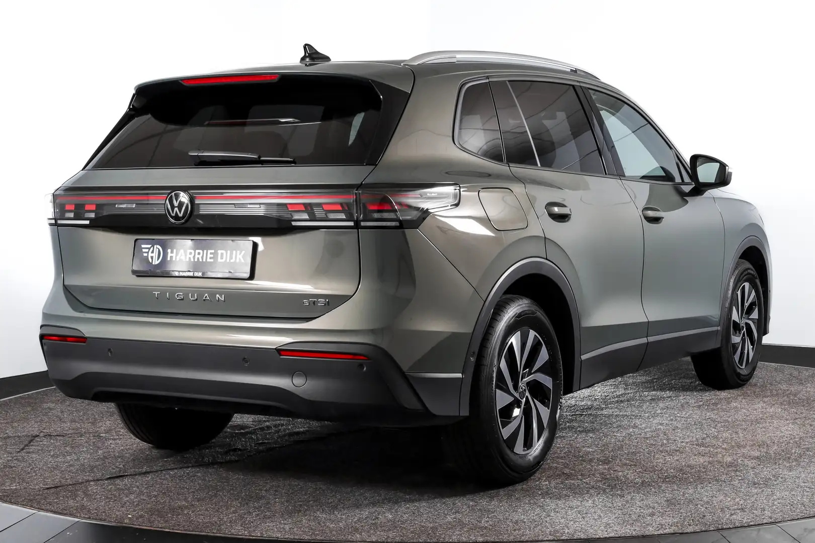 Volkswagen Tiguan 1.5 eTSI 150 PK Life Edition - DSG Automaat | Dig. Groen - 2