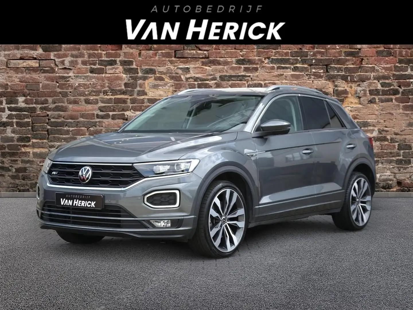 Volkswagen T-Roc 1.5 TSI Sport Business R Automaat | Navi | Stoelve Grijs - 1