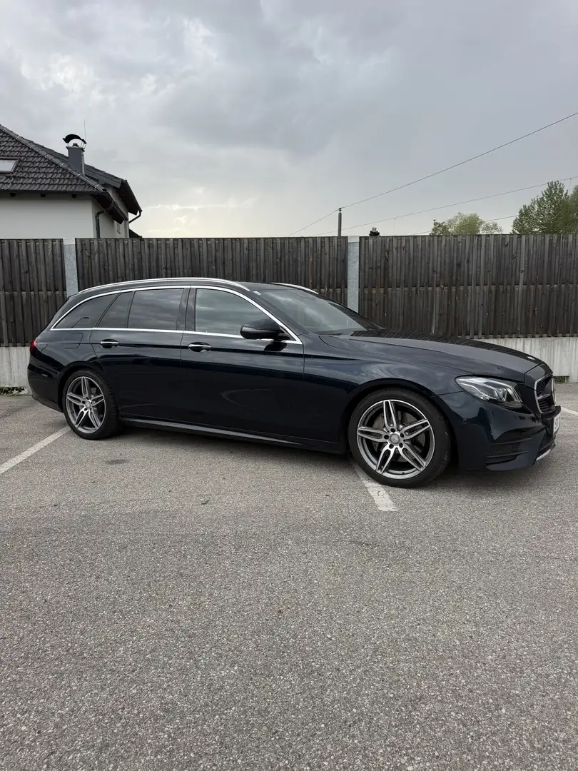 Mercedes-Benz E 220 E 220 d AMG Paket Blau - 2