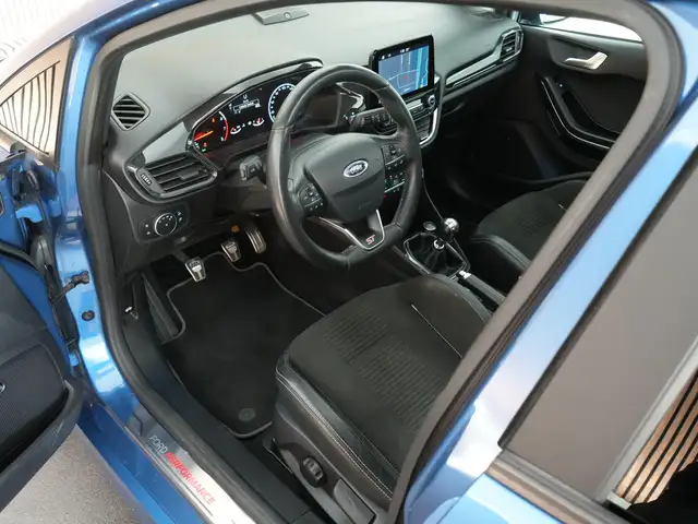 Ford Fiesta view 9