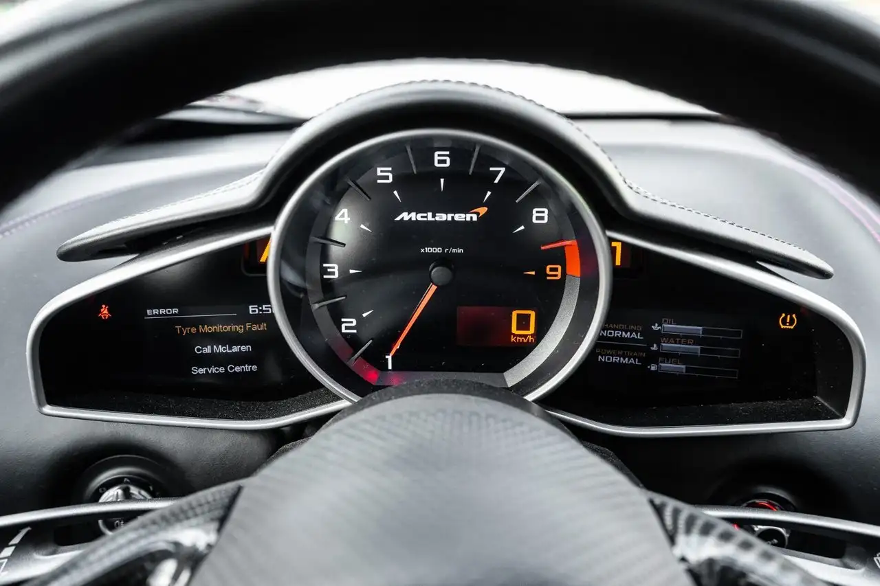 McLaren 650S снимка McLaren 650S