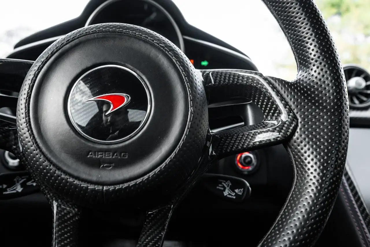 McLaren 650S снимка McLaren 650S