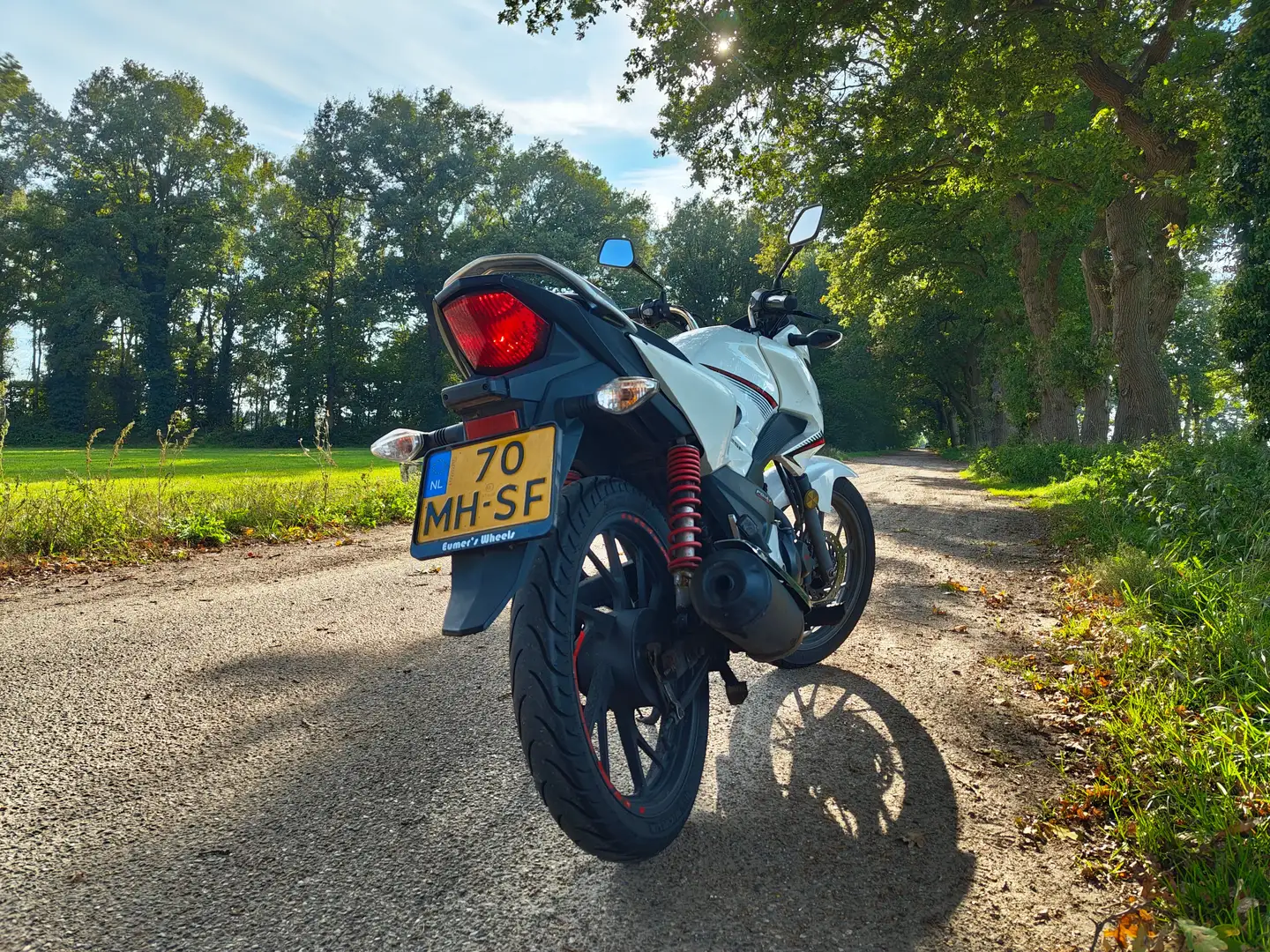 Honda CB 125 F Wit - 2