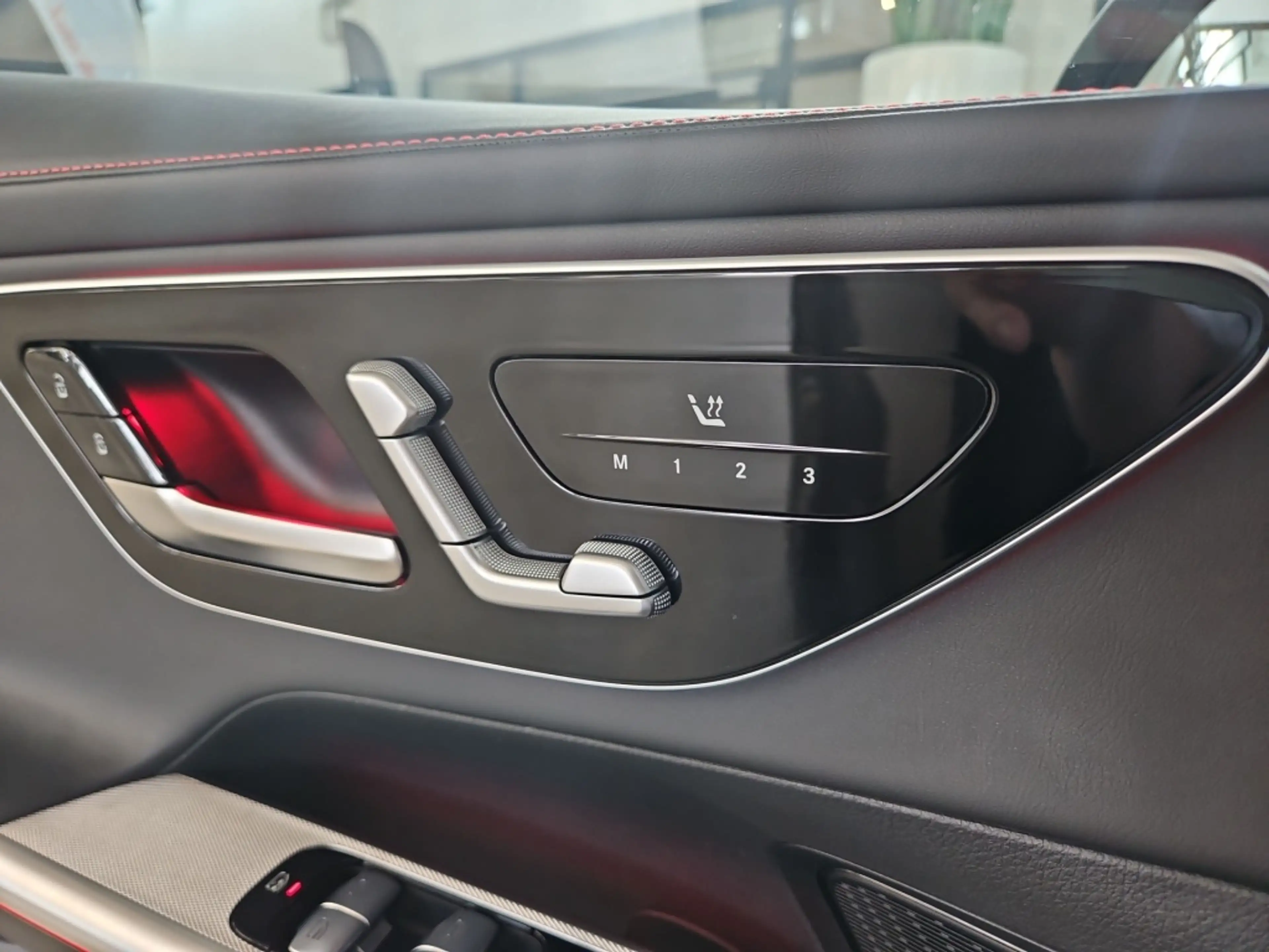 Mercedes-Benz GLC 43 AMG AMG GLC 43 4M AHK Pano LED SDHZ Memory 360° SHZ — photo 13