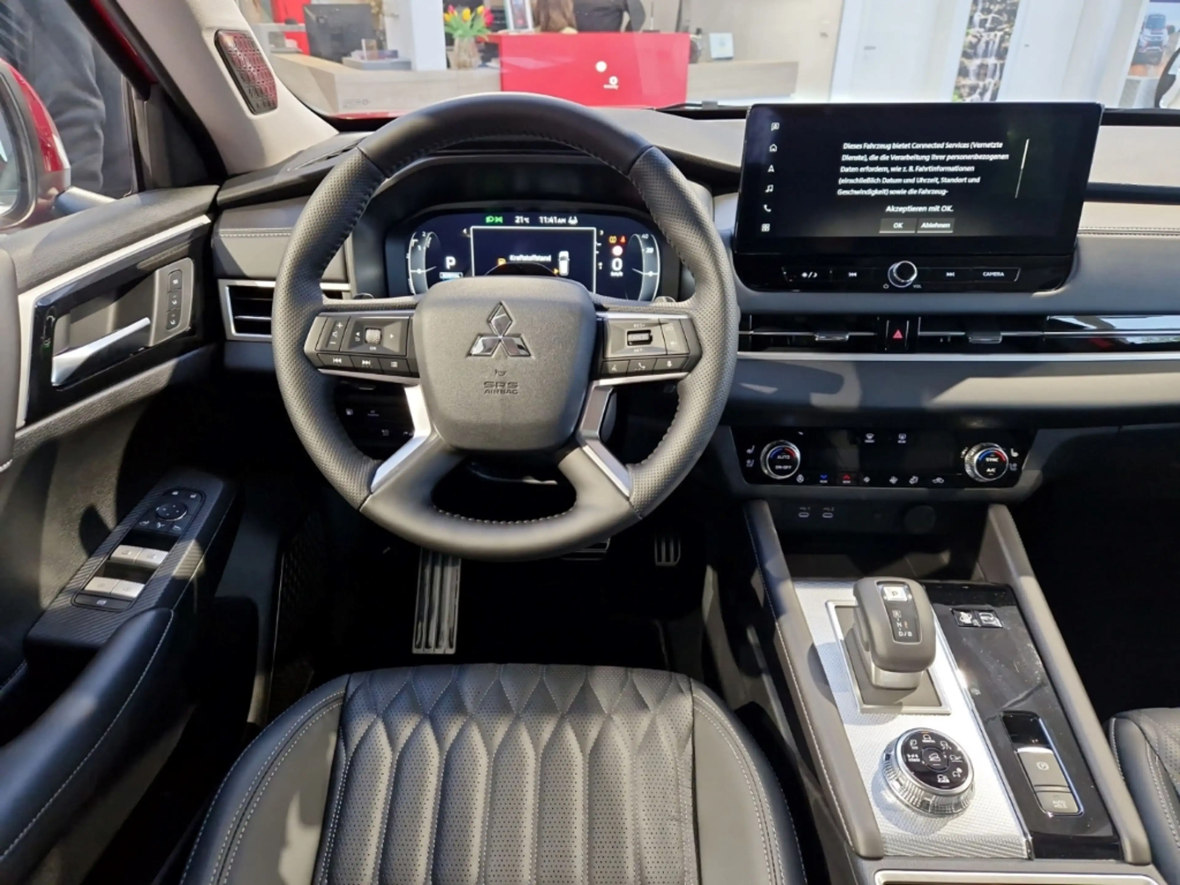 Mitsubishi Outlander Diamant Top 4WD AHK *Aktion!* — photo 10