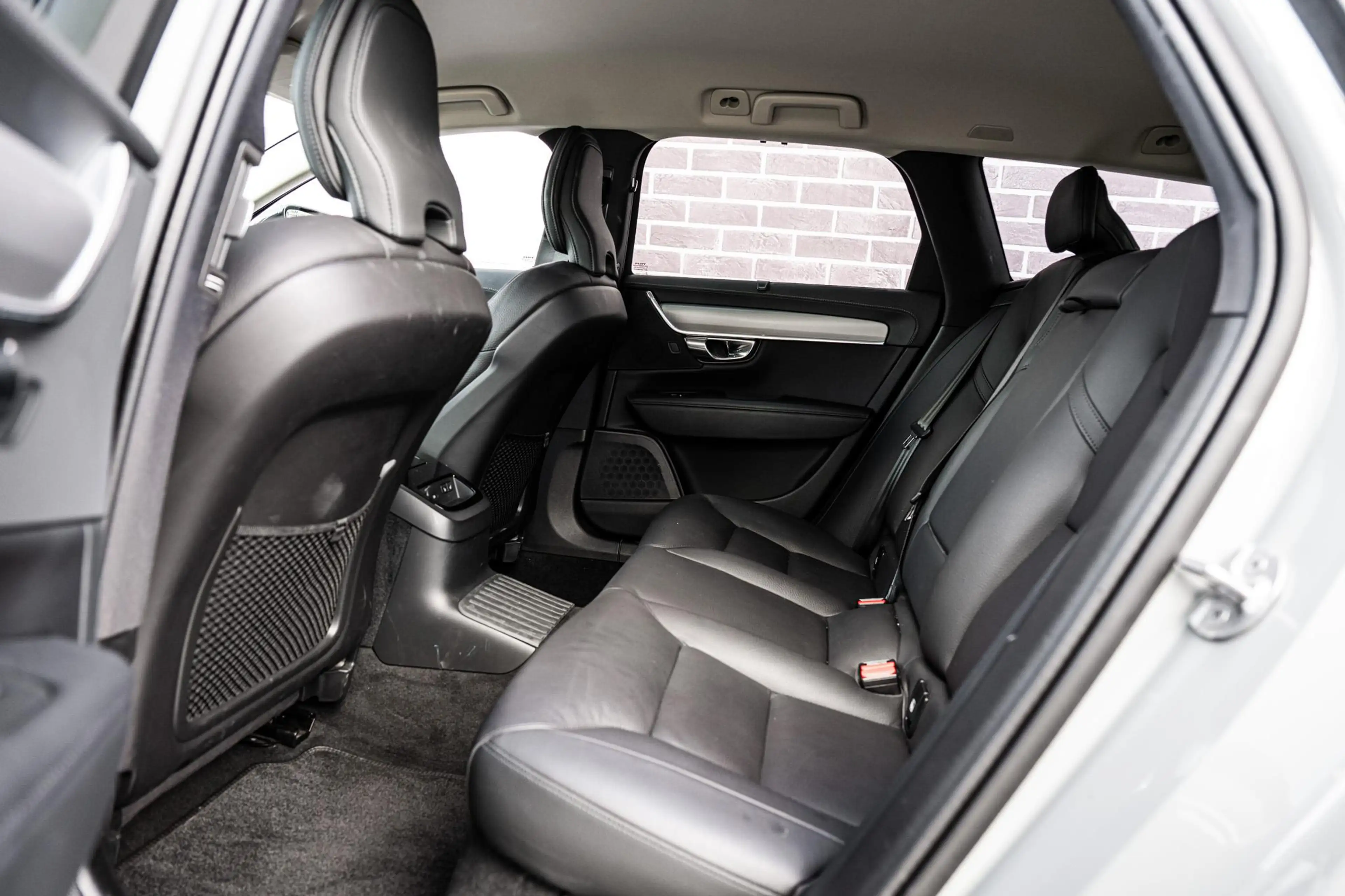 Volvo V90 2.0 T6 Plug-in Hybrid AWD Plus Dark | PHEV | Achte — photo 8