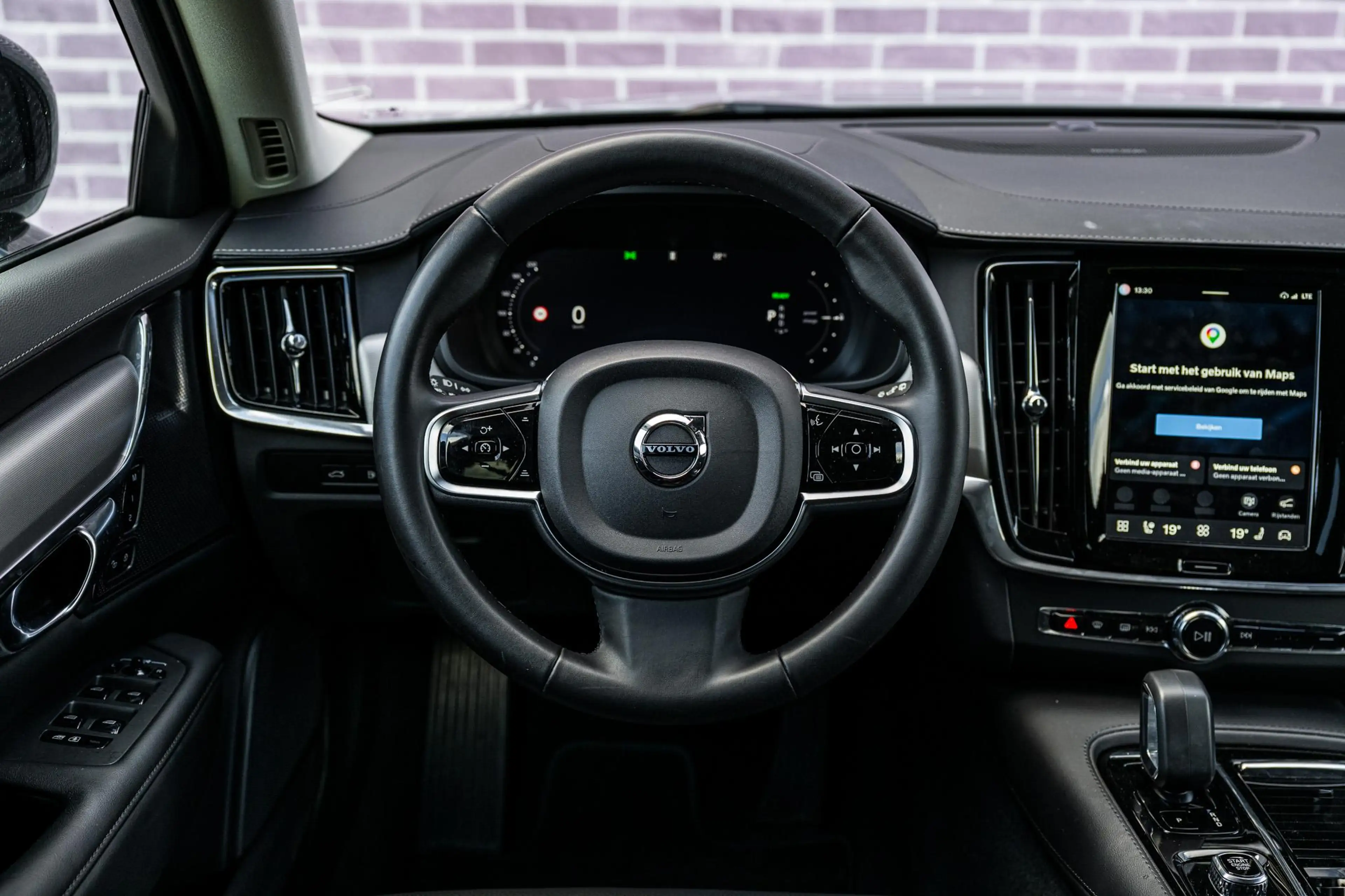 Volvo V90 2.0 T6 Plug-in Hybrid AWD Plus Dark | PHEV | Achte — photo 3