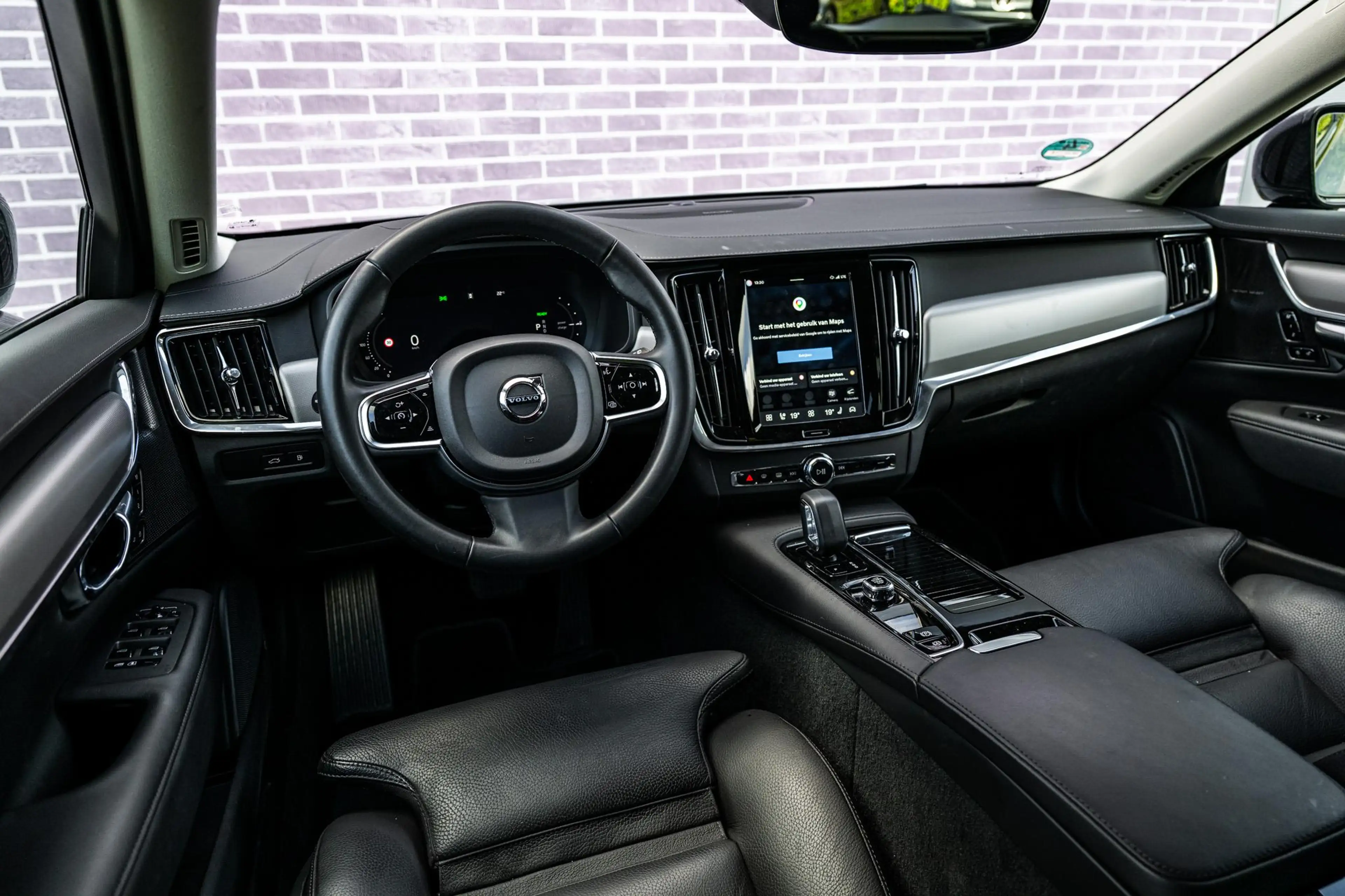 Volvo V90 2.0 T6 Plug-in Hybrid AWD Plus Dark | PHEV | Achte — photo 11