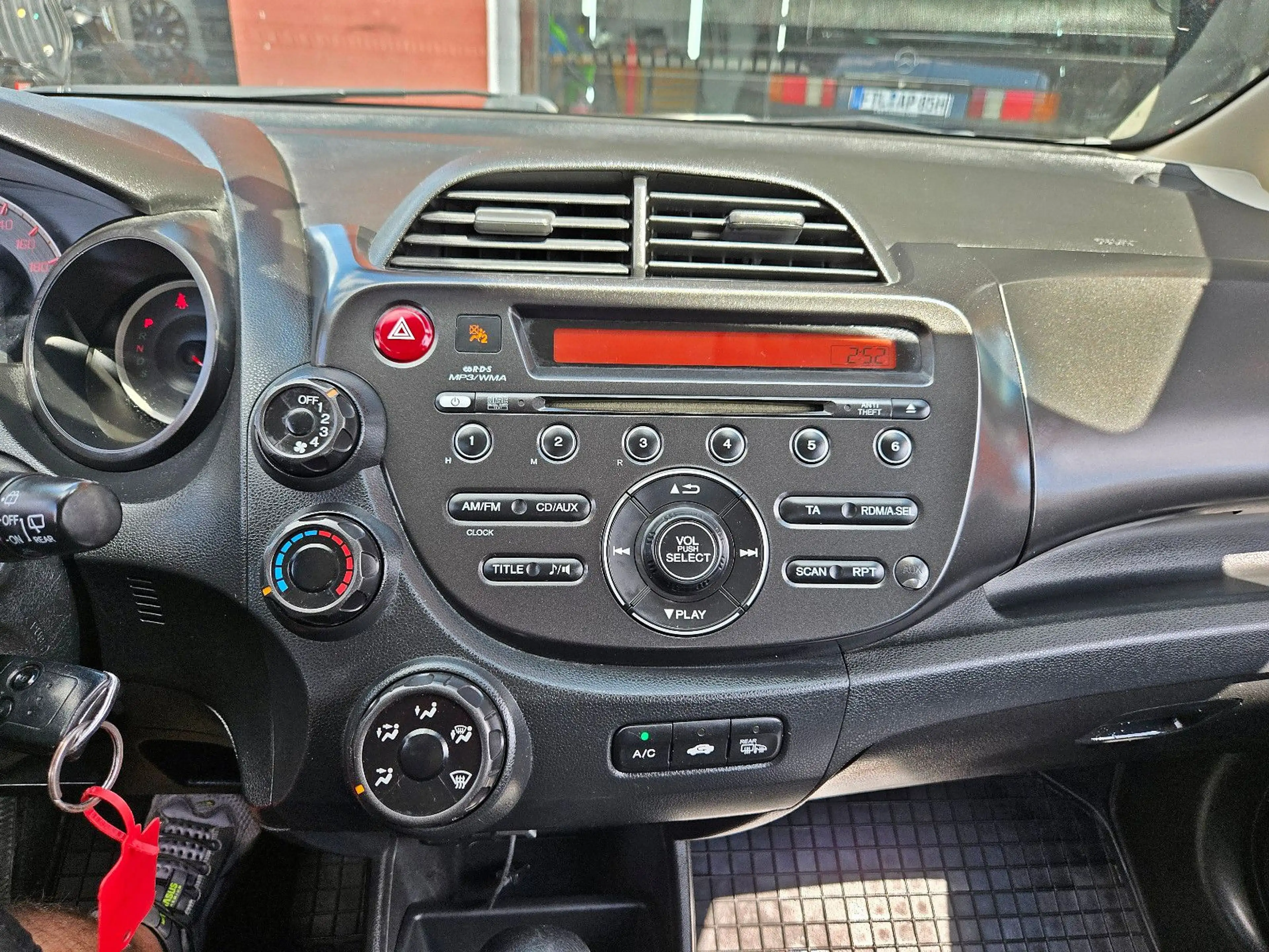 Honda Jazz 1.4 AUT, TÜV+SERVICE NEU, Klima, el.FH+Asp, — photo 15