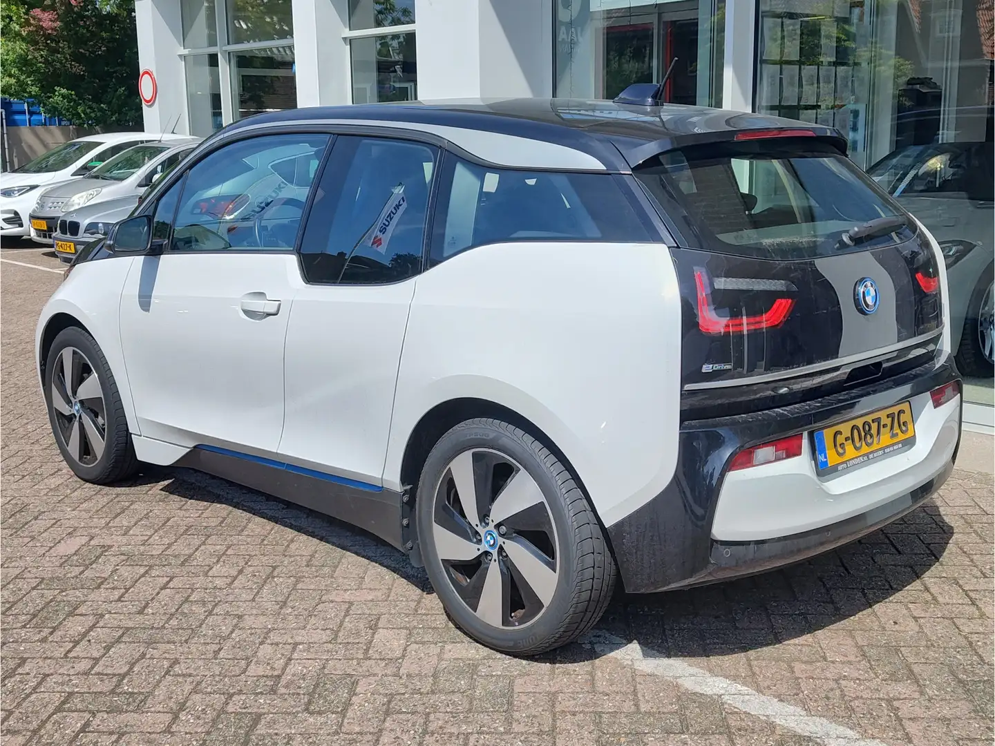 BMW i3 BASIS 120AH 42 KWH Warmtepomp | Cruise | Navigatie Blanc - 2