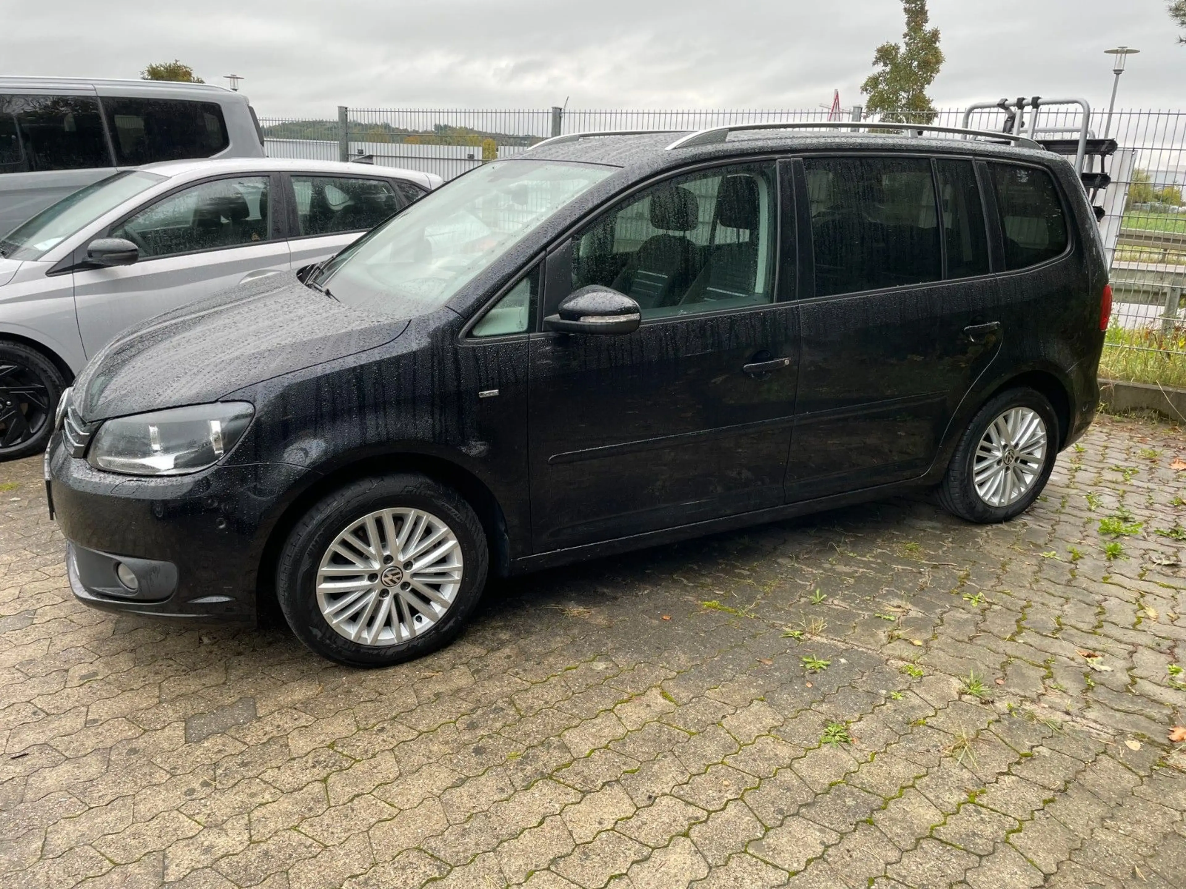 Volkswagen Touran Cup 7 Sitzer und Fahrradständer