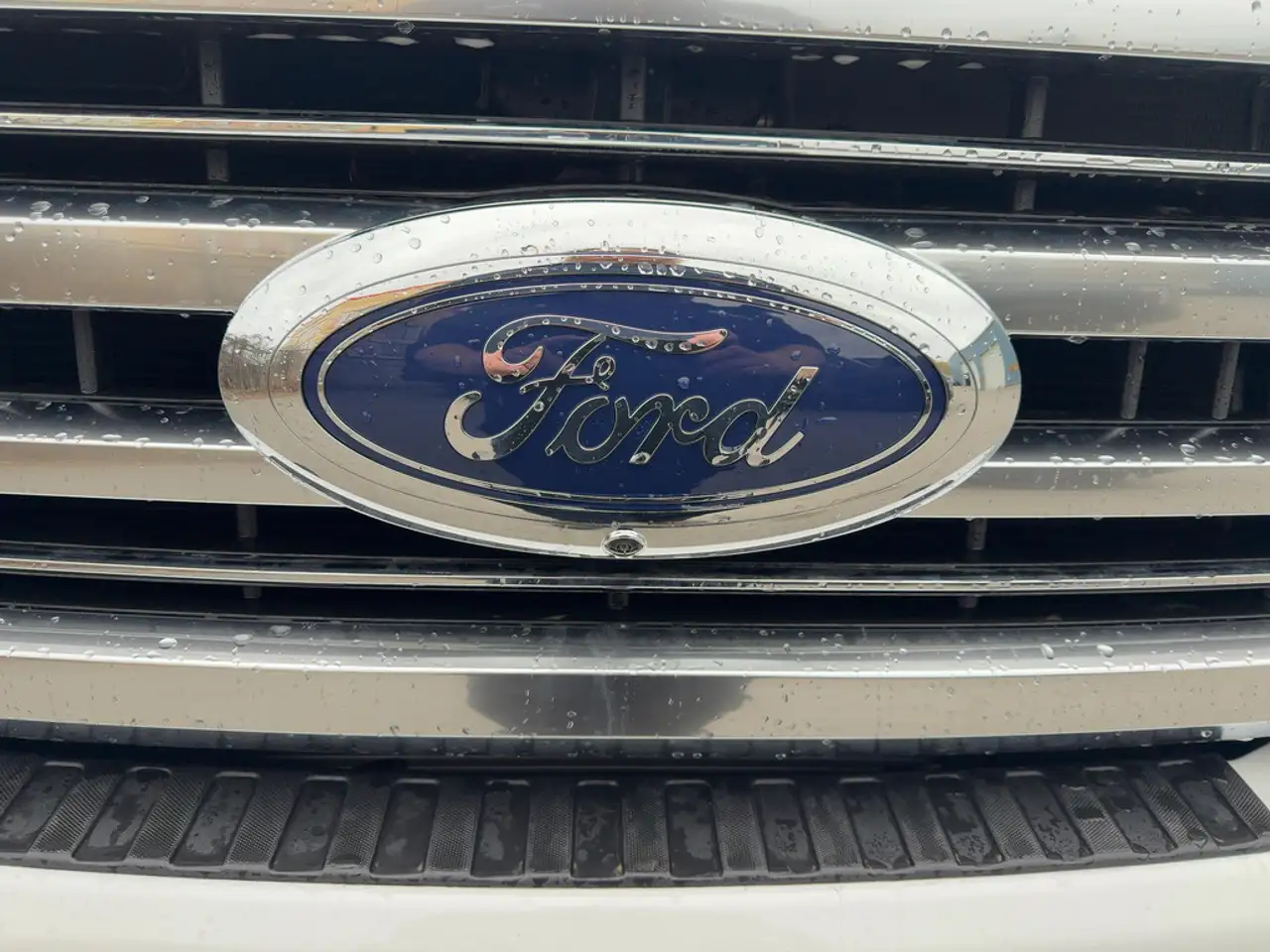Ford F 350 снимка Ford F 350