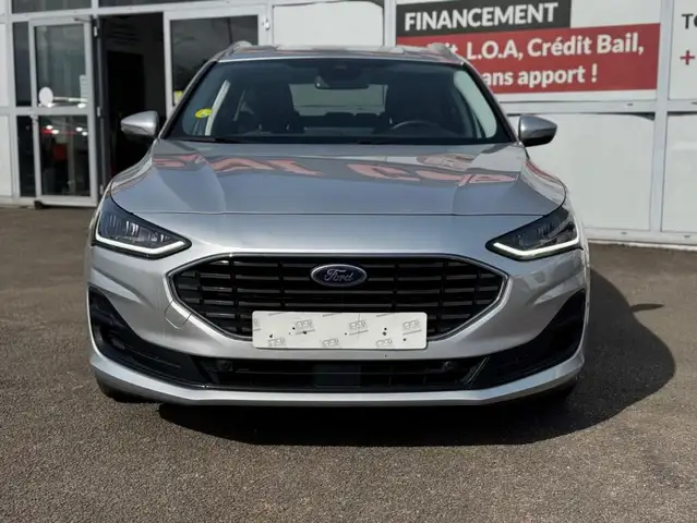 Ford Focus view 2