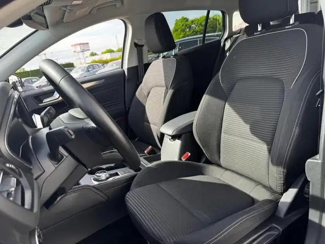 Ford Focus view 9