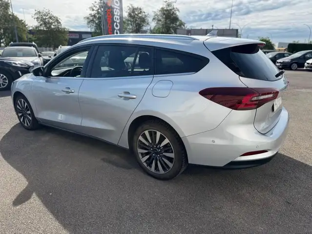 Ford Focus view 4