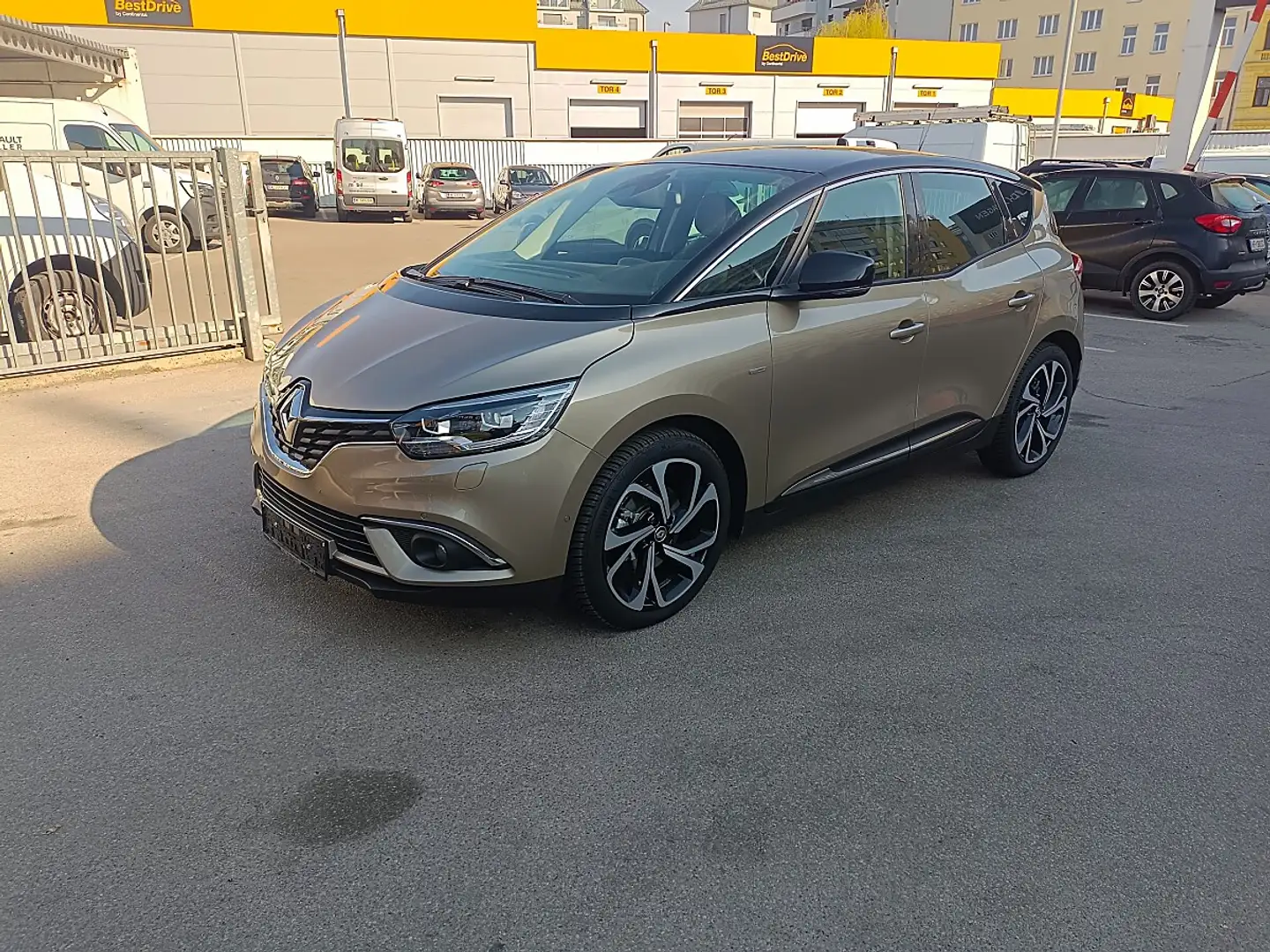 Renault Scenic Scénic TCe 140 EDC PF BOSE Beige - 1