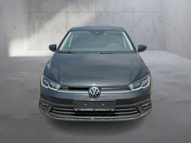 Volkswagen Polo view 8