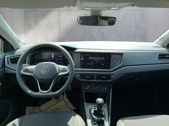 Volkswagen Polo view 11