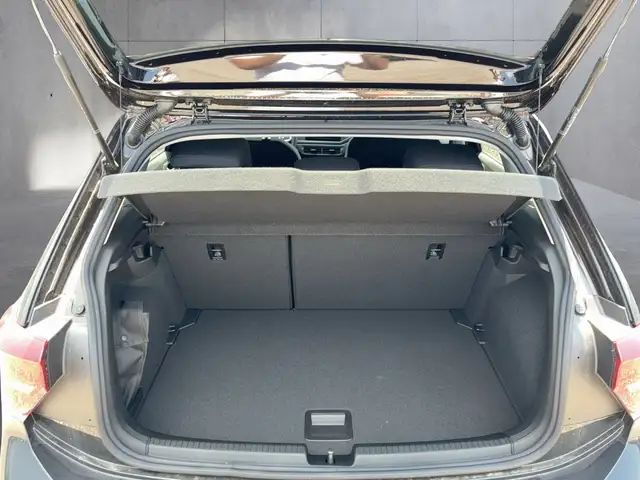 Volkswagen Polo view 13