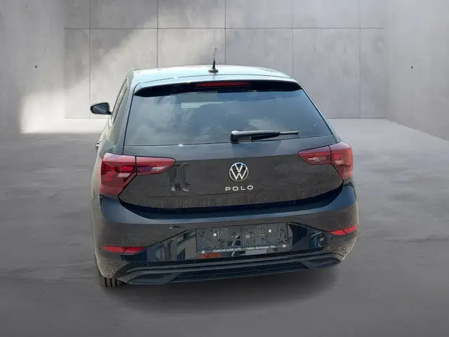 Volkswagen Polo view 4