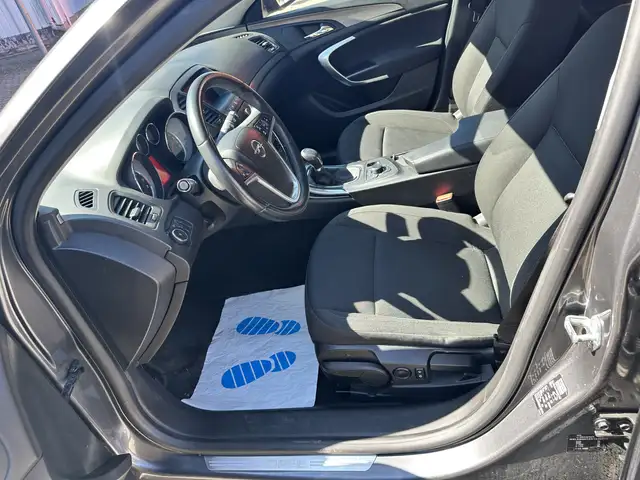 Opel Insignia view 8