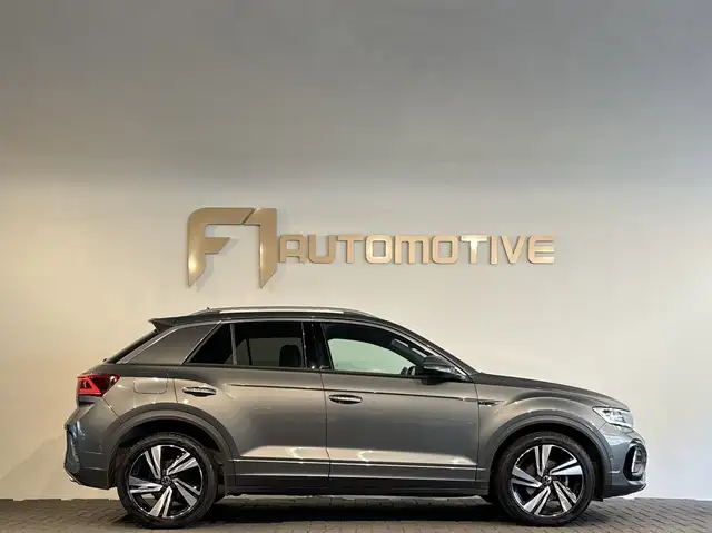 Volkswagen T-Roc view 8