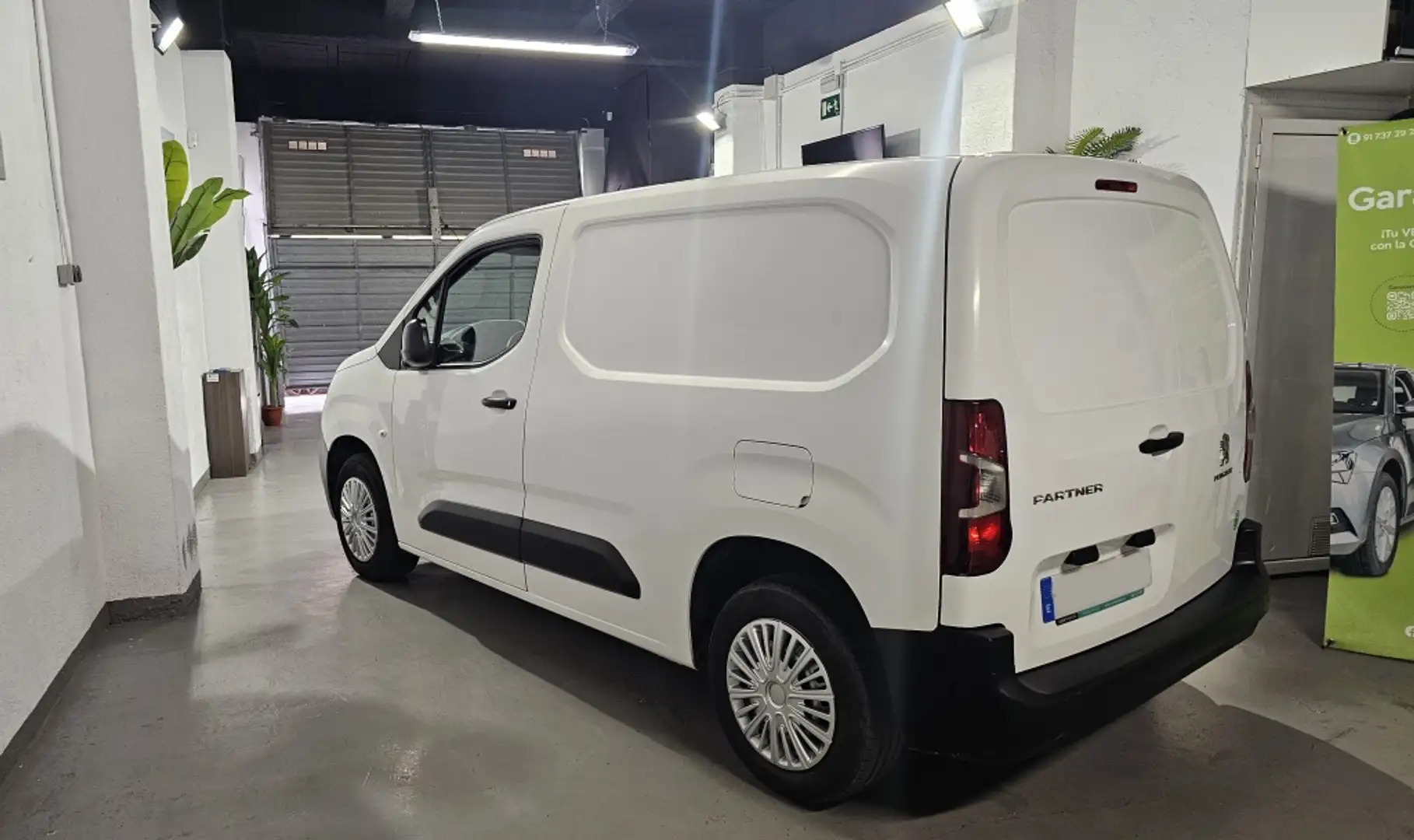Peugeot Partner 1.5BlueHDI Ice 100 Wit - 2