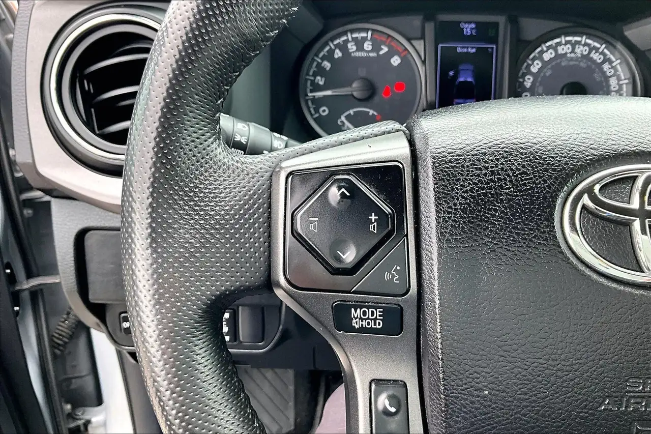 Toyota Tacoma снимка Toyota Tacoma