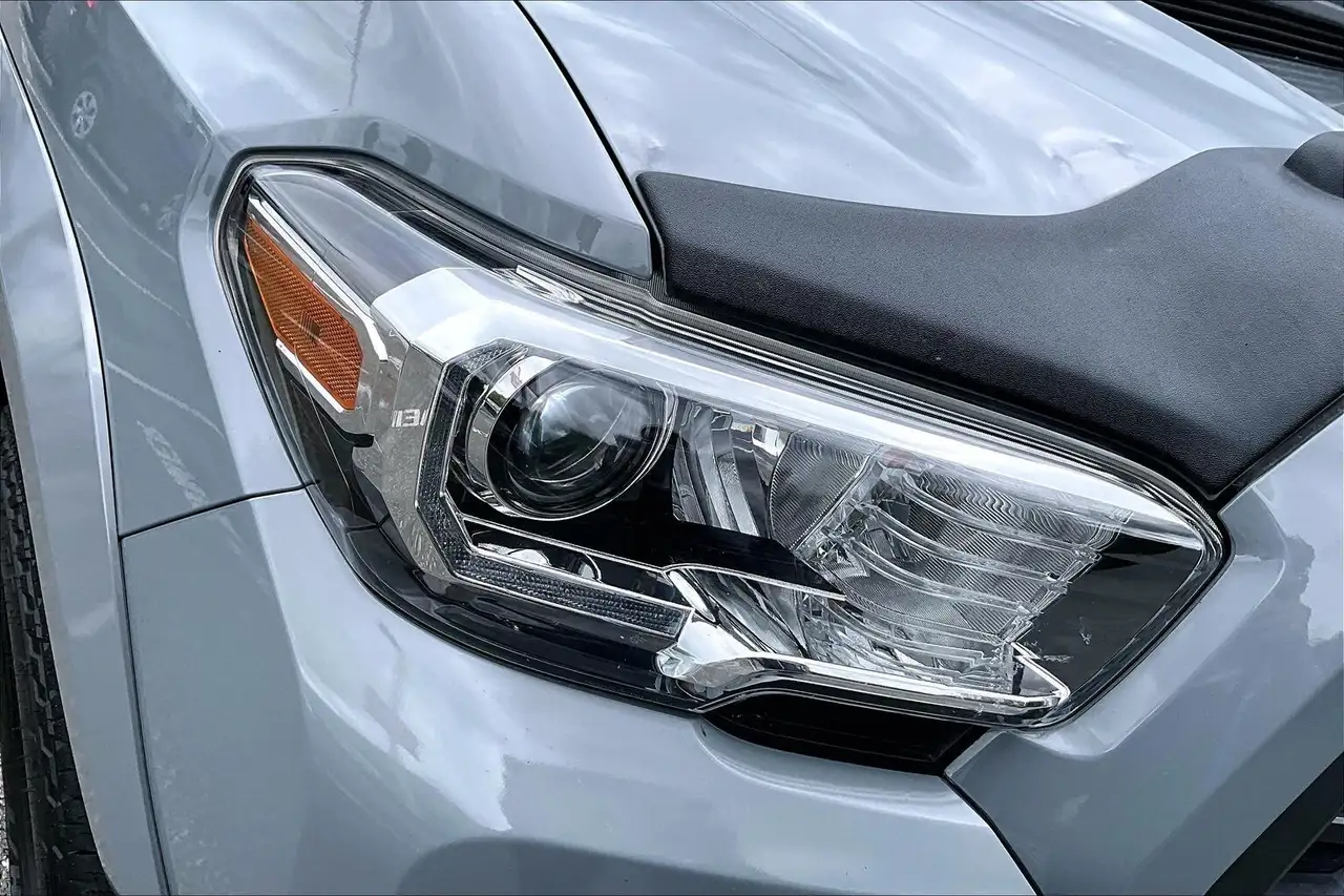 Toyota Tacoma снимка Toyota Tacoma