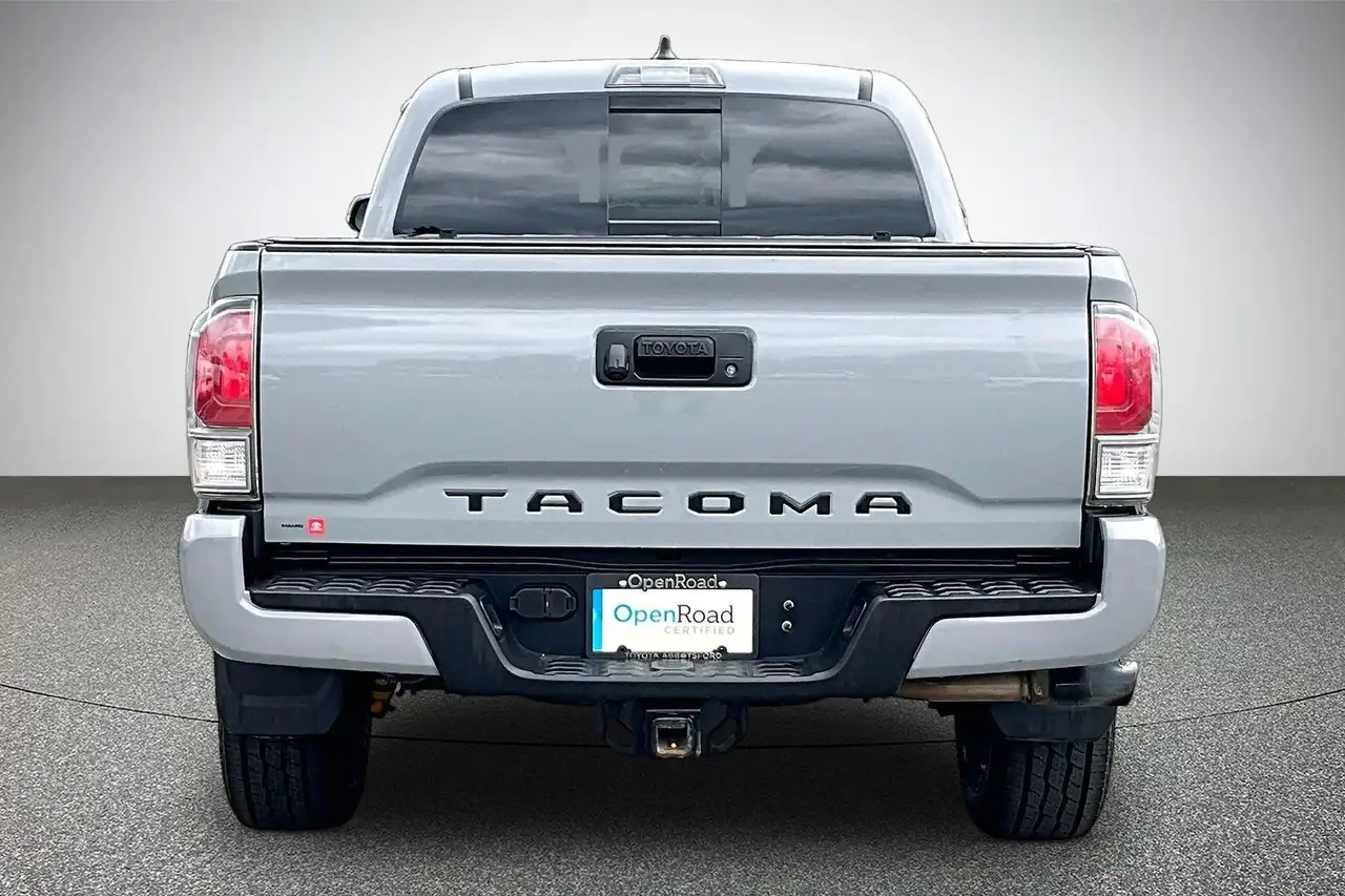 Toyota Tacoma снимка Toyota Tacoma