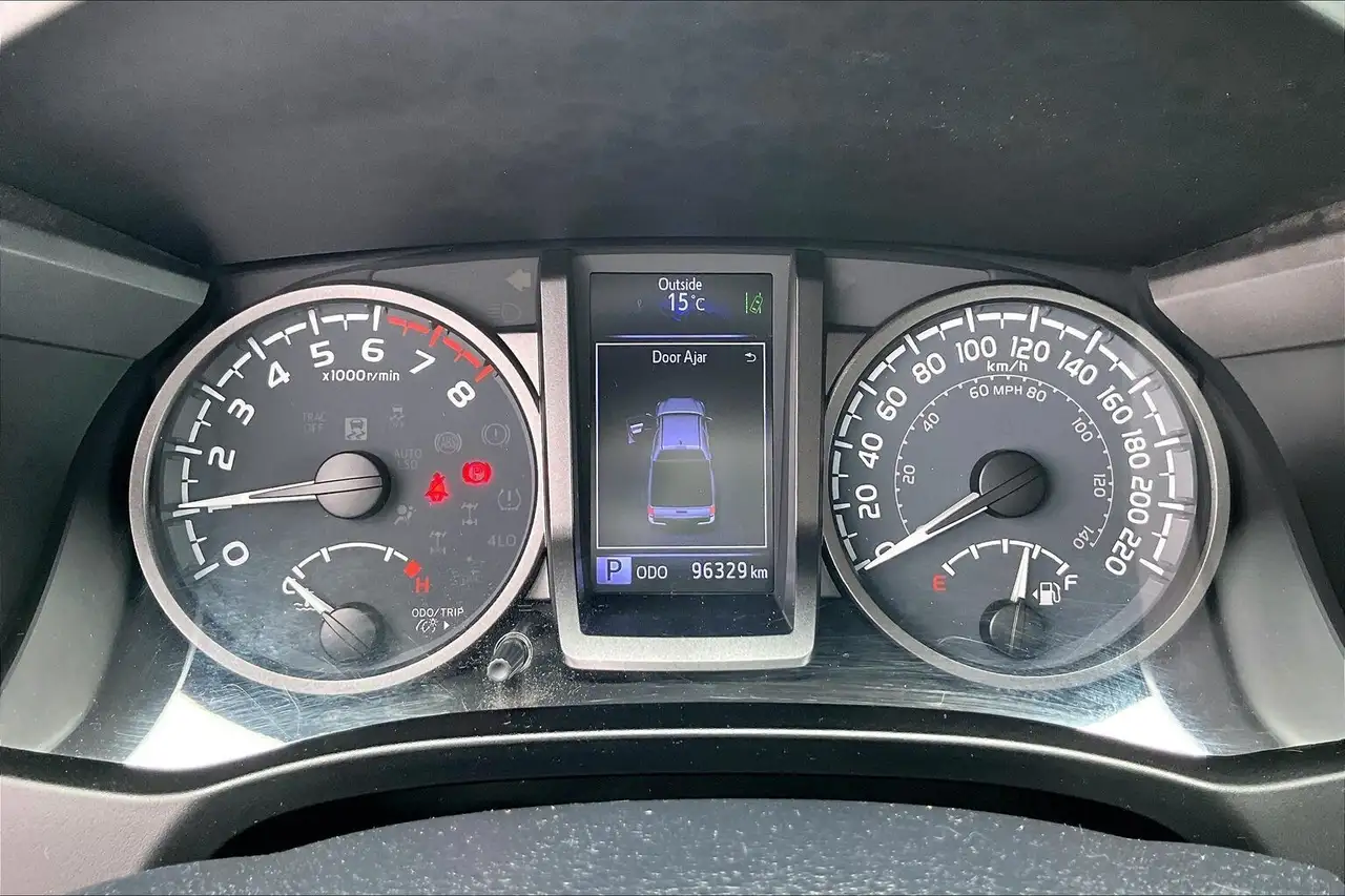 Toyota Tacoma снимка Toyota Tacoma