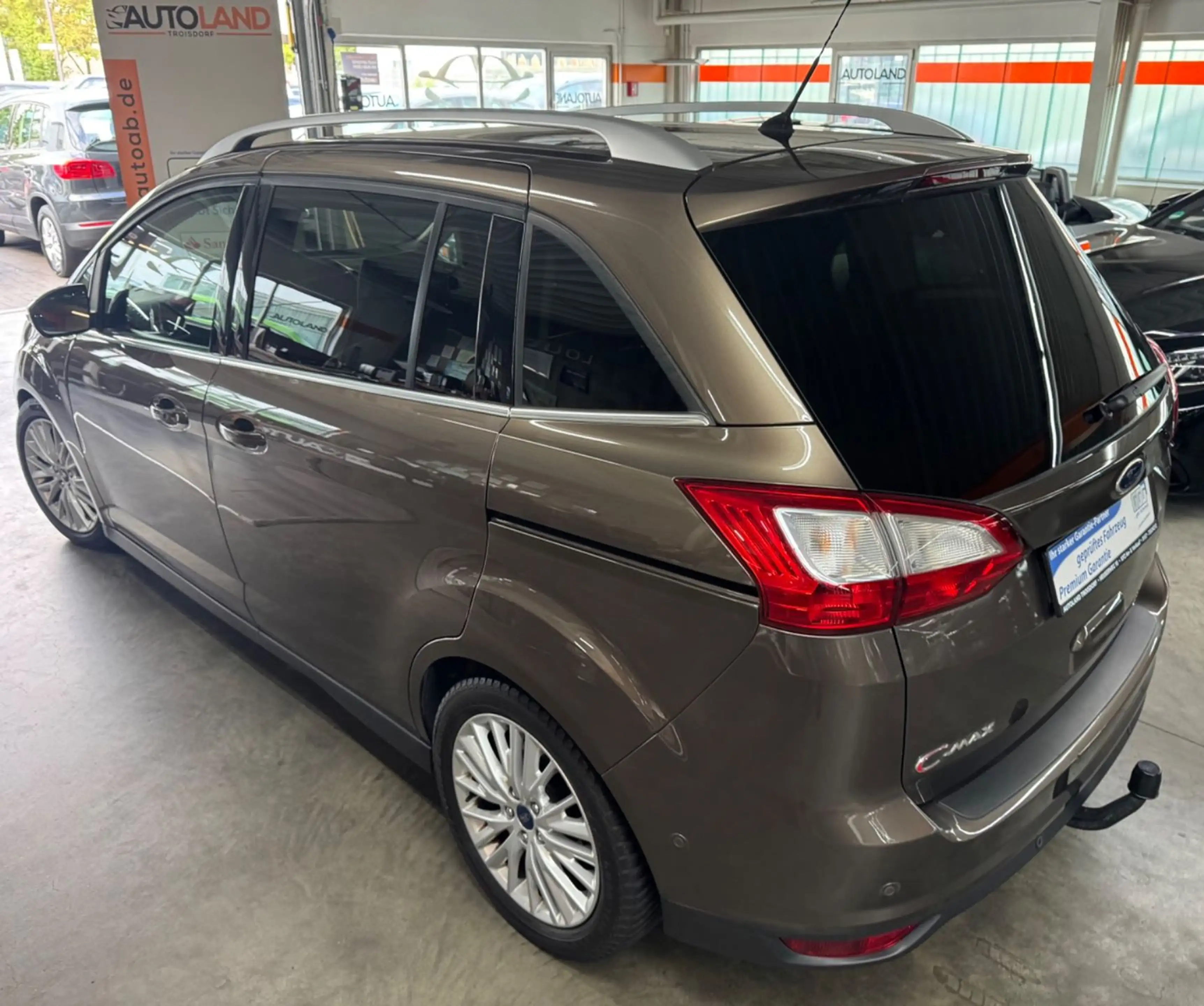 Ford Grand C-Max Titanium*1.HAND*NAVI*KAMERA*KEYLESS* — photo 6