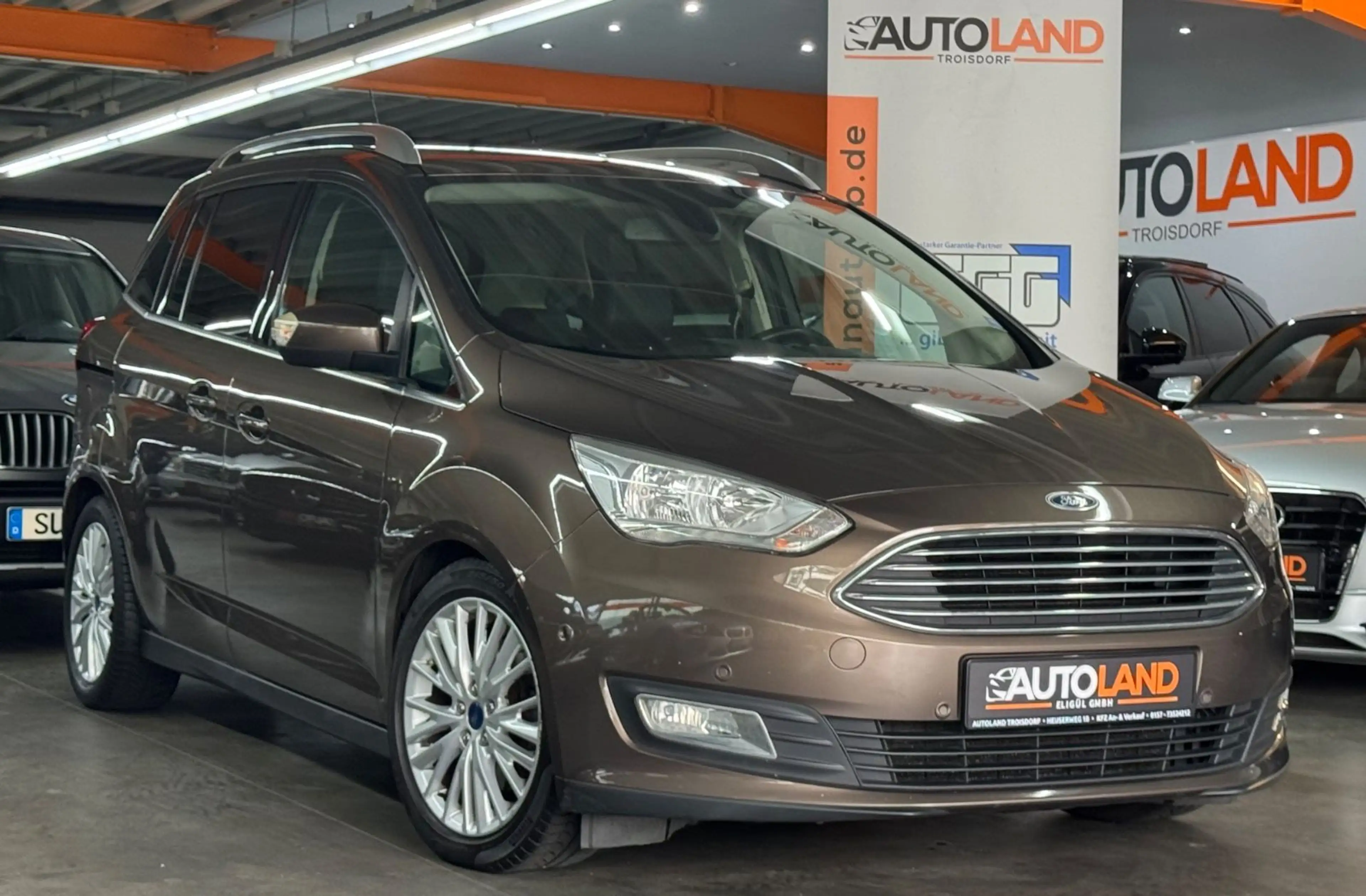 Ford Grand C-Max Titanium*1.HAND*NAVI*KAMERA*KEYLESS*