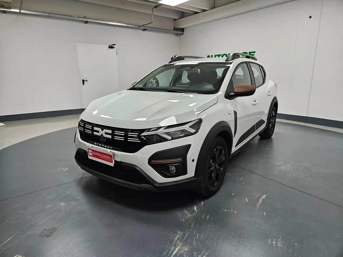 Dacia Sandero 1.0 tce Expression Eco-g 100cv 5 marce Bianco - 1