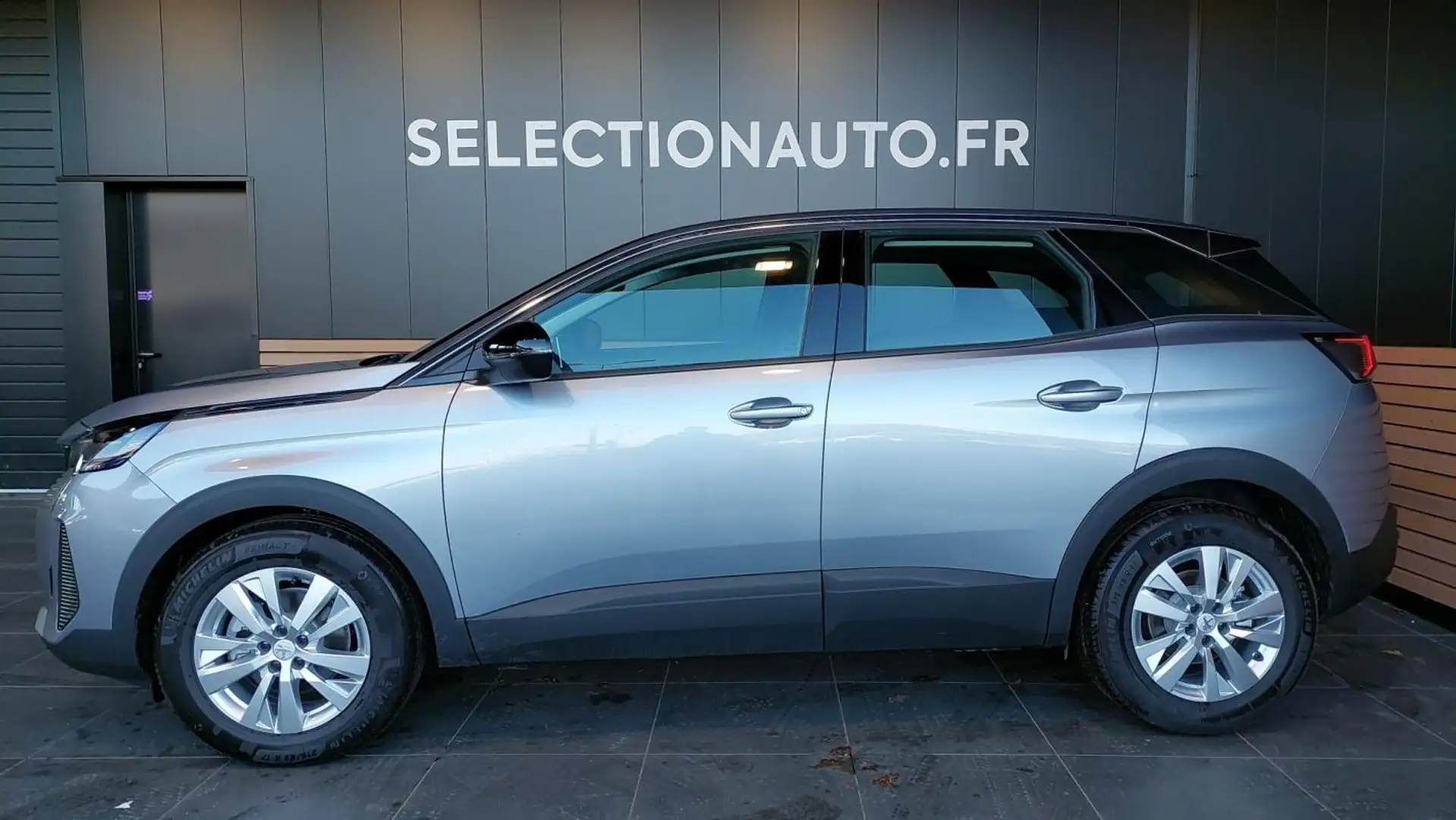Peugeot 3008 II PureTech 130 S&amp;S EAT8 Active Pack - 2