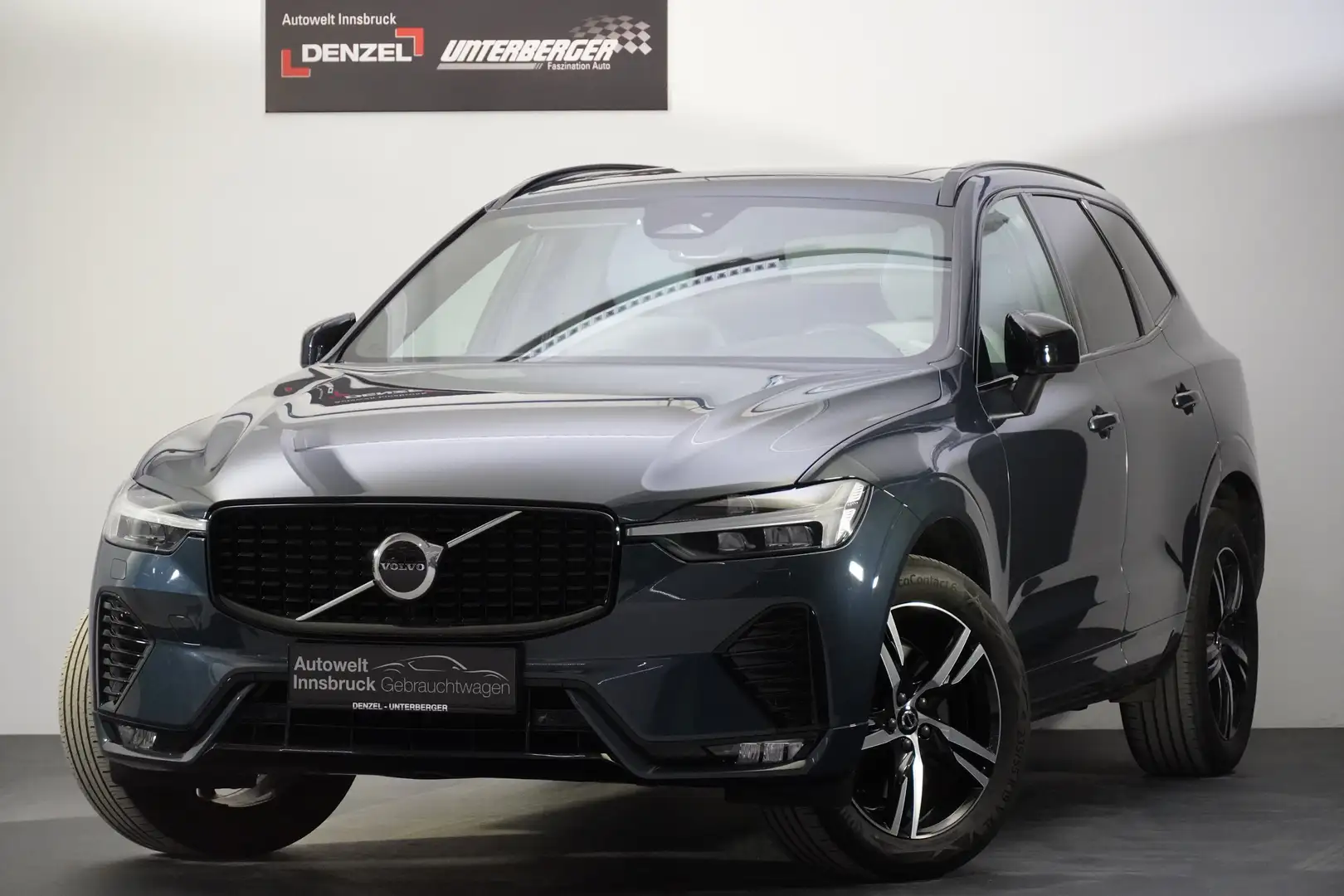 Volvo XC60 B4 Plus Dark AWD Geartronic Blau - 2