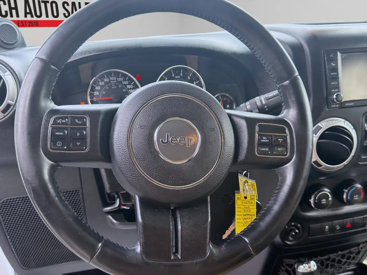 Jeep Wrangler снимка Jeep Wrangler