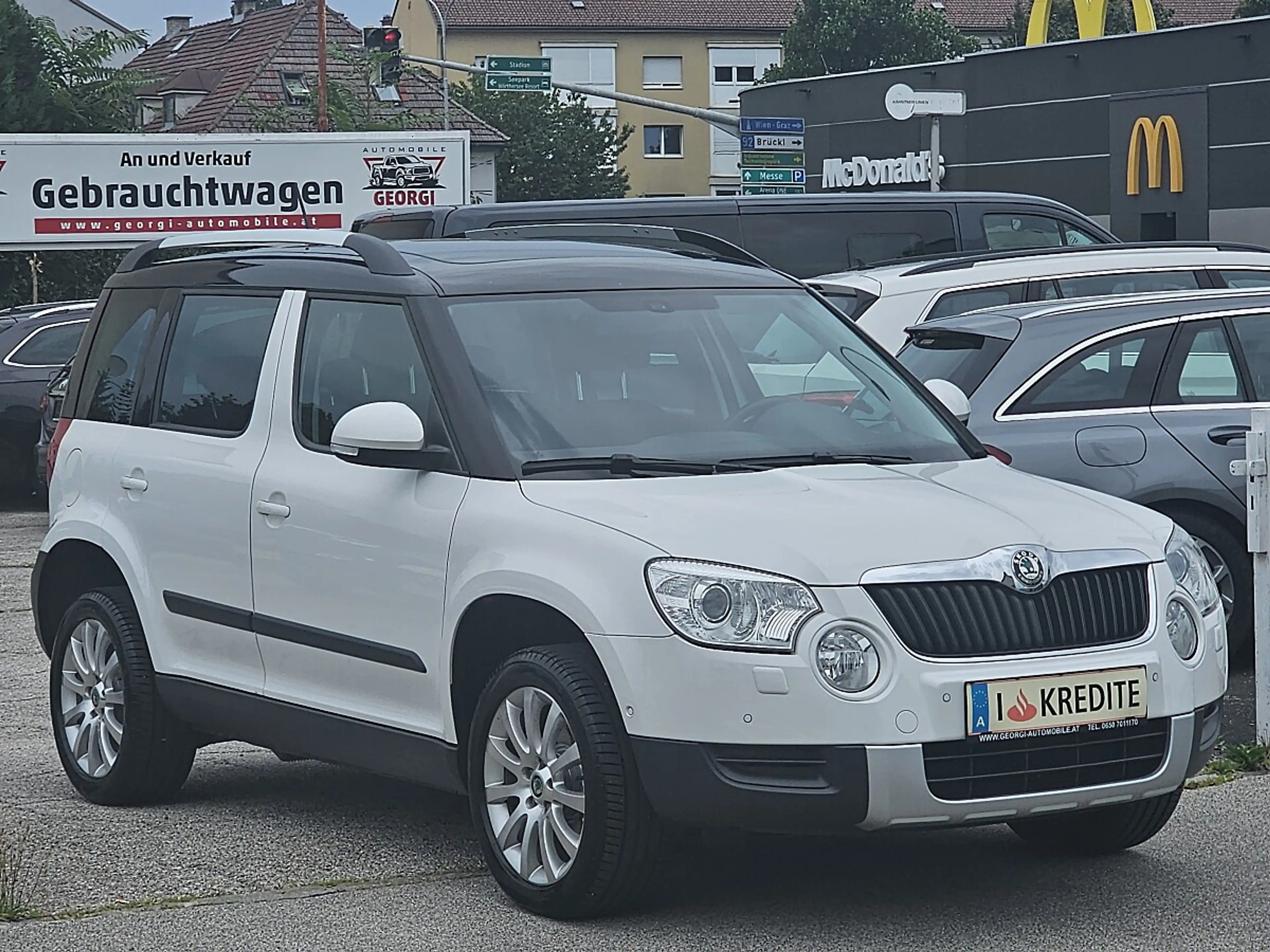 Skoda Yeti Twenty Elegance 1,2 TSI1-Hand Nur 79000 KM! Pic... — photo 8