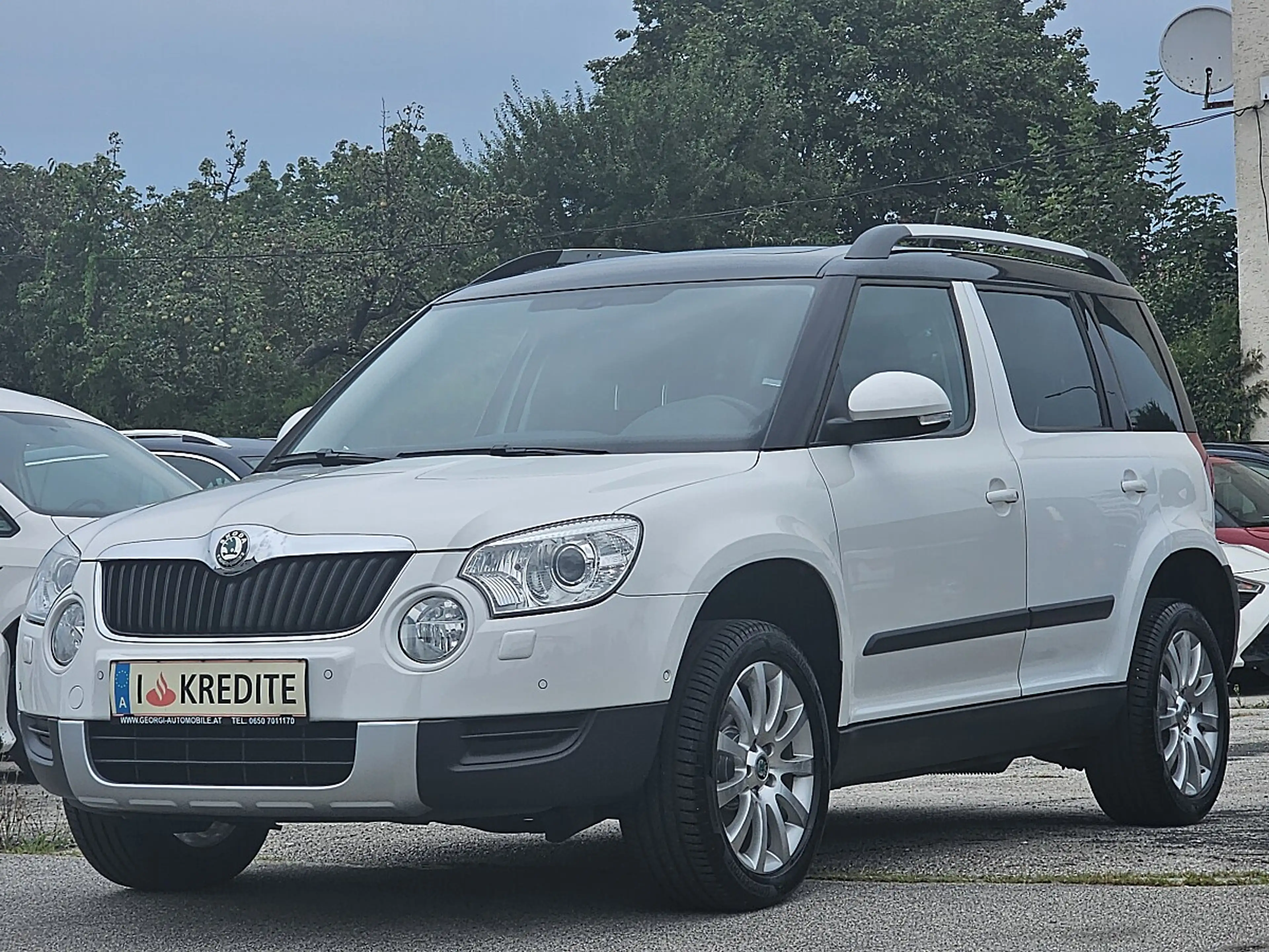Skoda Yeti Twenty Elegance 1,2 TSI1-Hand Nur 79000 KM! Pic... — photo 2