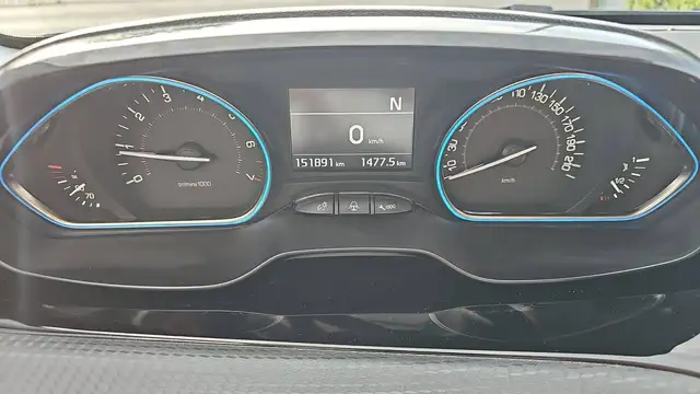 Peugeot 2008 view 12