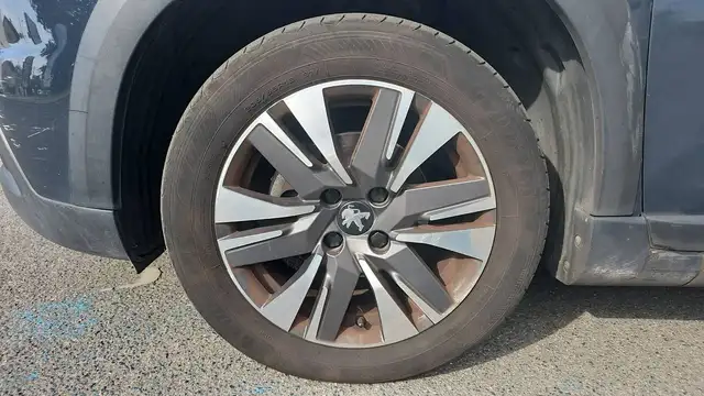 Peugeot 2008 view 18