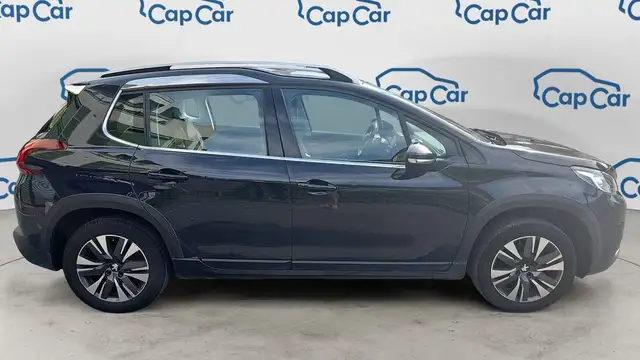 Peugeot 2008 view 4