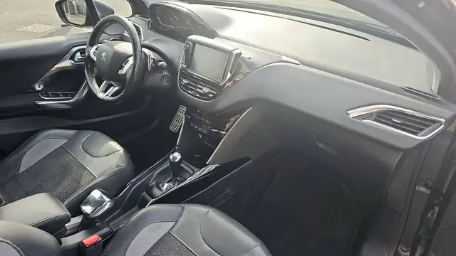 Peugeot 2008 view 10