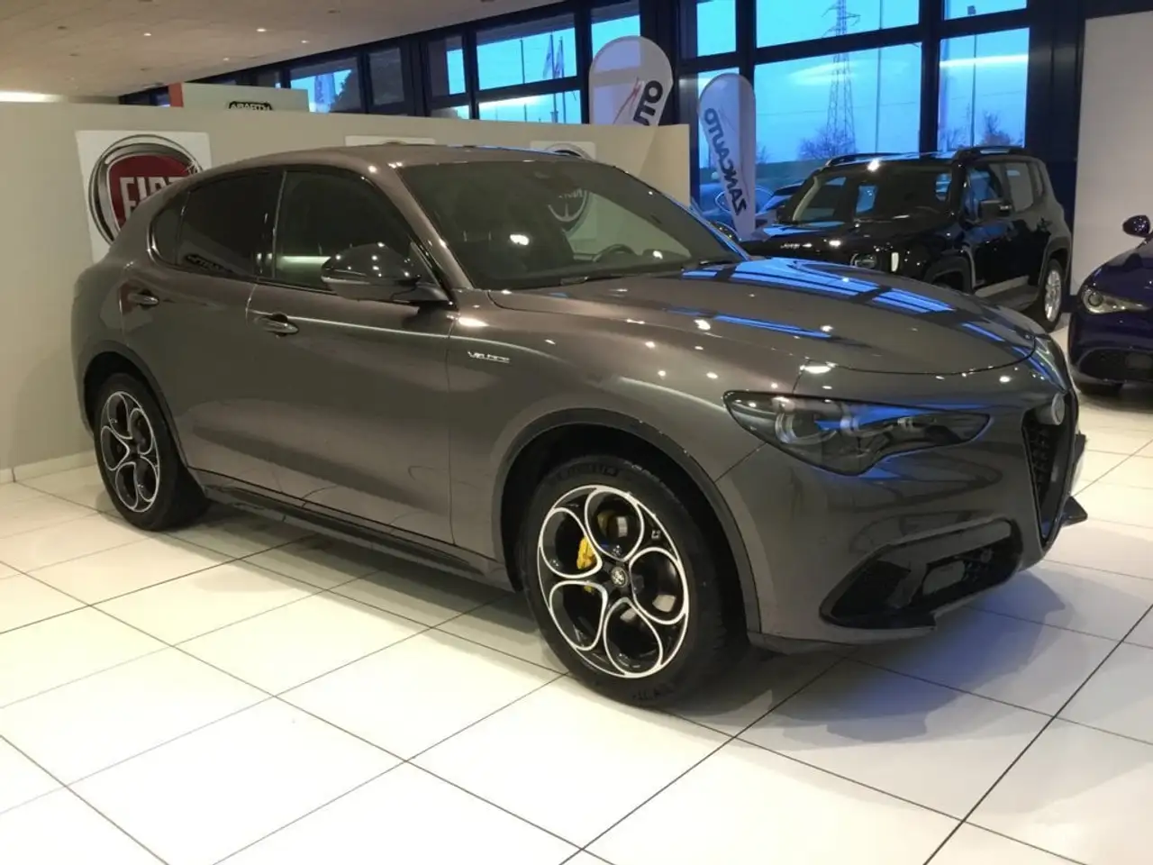Alfa Romeo Stelvio 2025