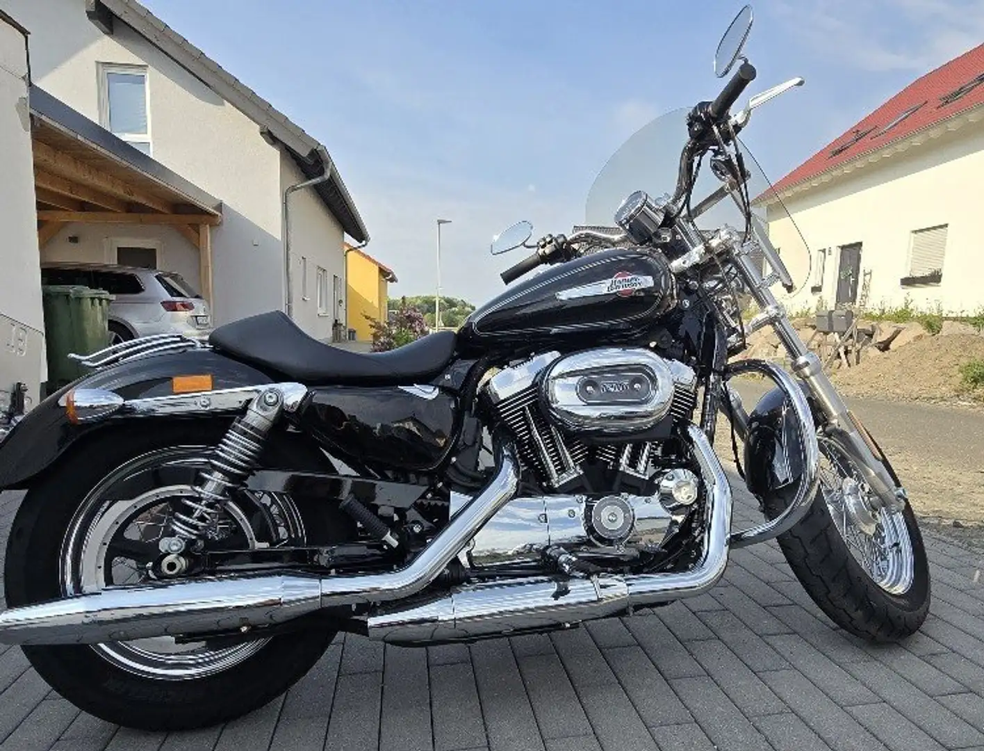 Harley-Davidson 1200 Custom Sportster - Charakter, Kraft und Stil Czarny - 2