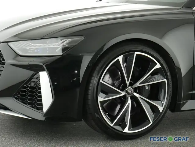 Audi RS6 view 14